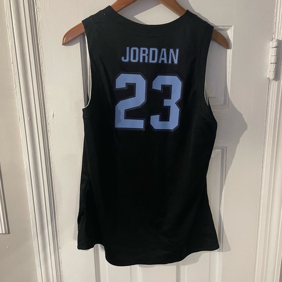 Jordan Women’s Med Basketball Reversible Jersey Navy/White North Carolina NWT B8 - Picture 4 of 4